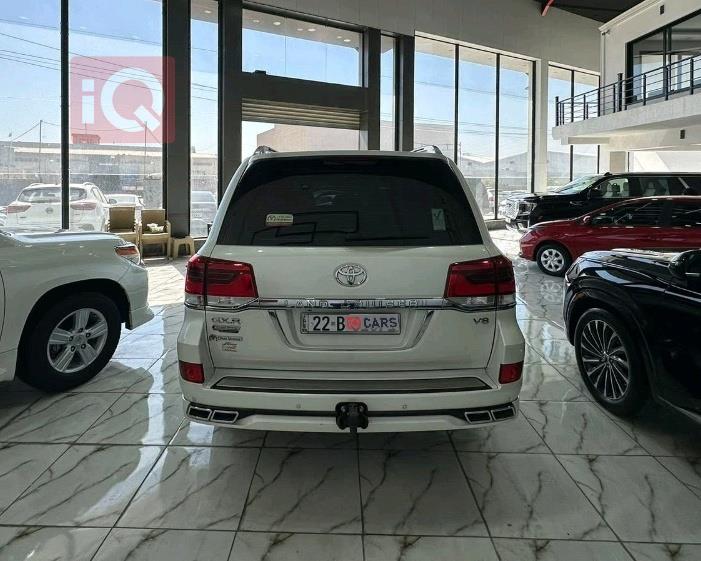 تويوتا لاندكروزر